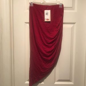 Asymsmetrical hem skirt with shirring